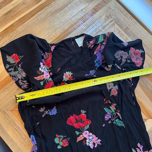 Gorgeous Anthropologie Maeve Floral Prato Flutter/ Short Sleeve Top Size XS - Picture 15 of 15